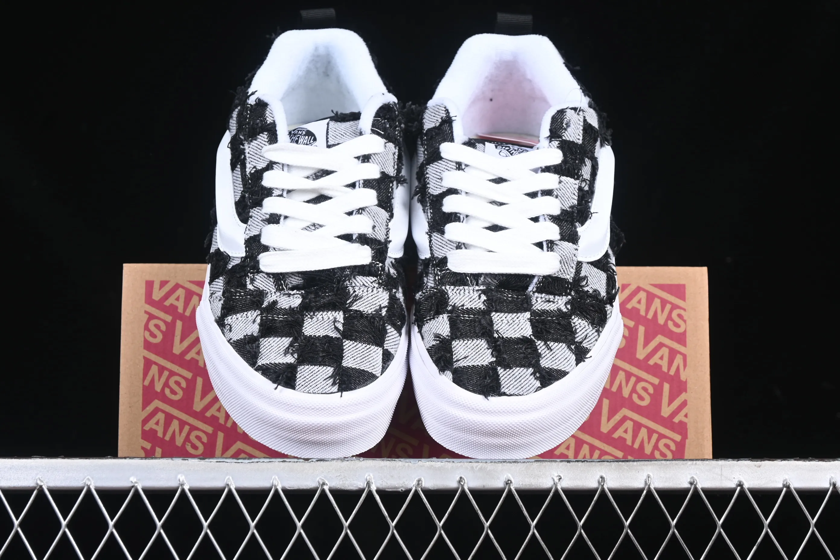 All categories Vans Vans series Vans Low Vans low-top Vans Knu Skool checkerboard washed denim low-top casual sneakers VN000CS0239